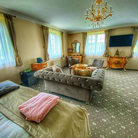 Chateau Sanov Sanov  ภายนอก รูปภาพ