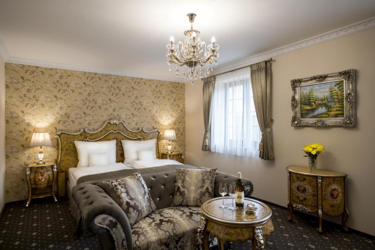 Chateau Sanov Sanov  ภายนอก รูปภาพ