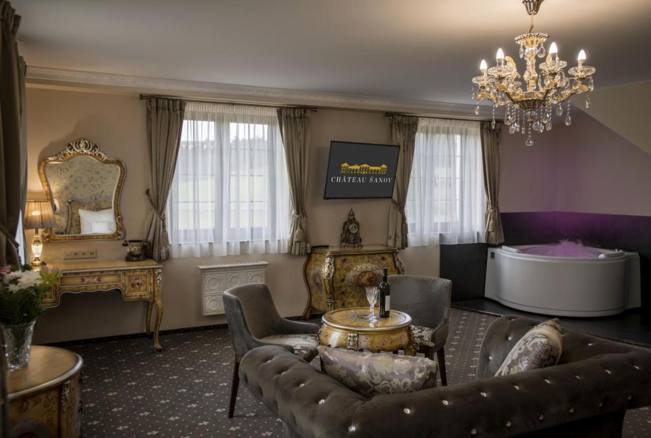 Chateau Sanov Sanov  ภายนอก รูปภาพ