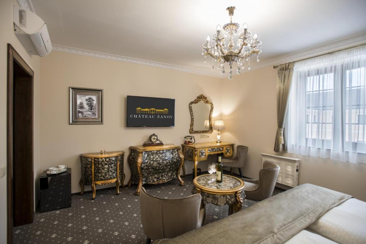 Chateau Sanov Sanov  ภายนอก รูปภาพ